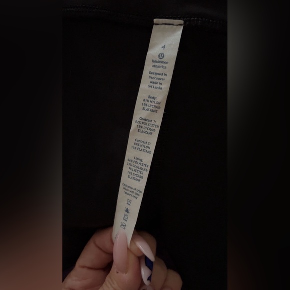 Lululemon Boogie Short Black / Shadow Wrap Multi / Tender Violet Size 2 - Picture 10 of 12
